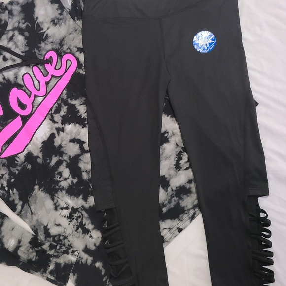 Women's Small 2 Piece Athletic Bundle - Picture 8 of 10